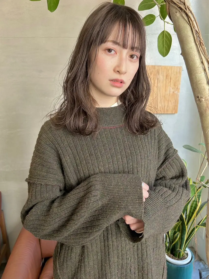 ミディアム 田中 樹奈のヘアスタイル