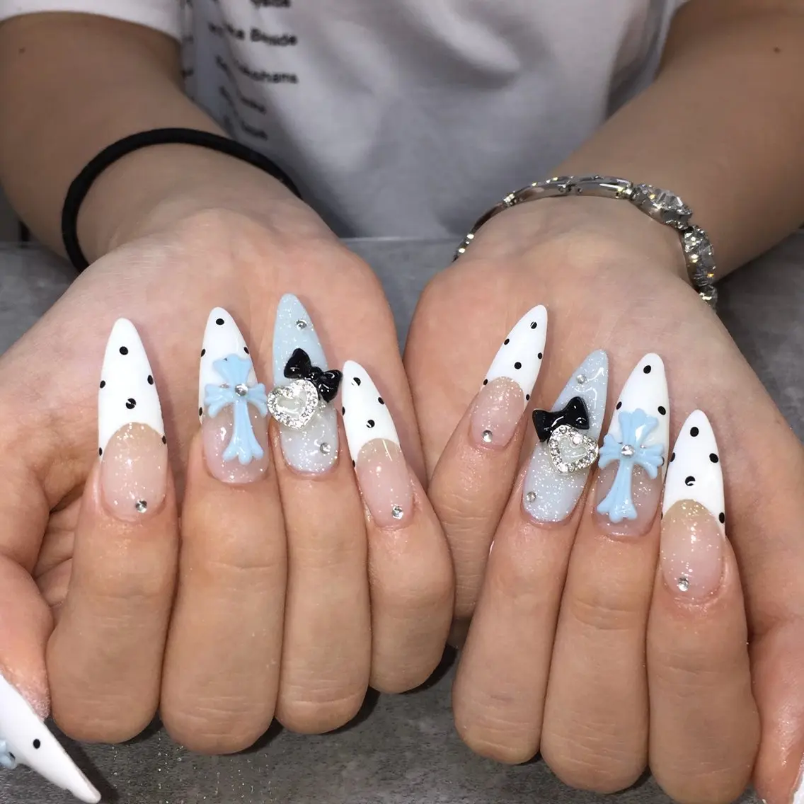 ネイル ハンドネイル cocoro🖤 y2k/個性派ネイルのネイルデザイン