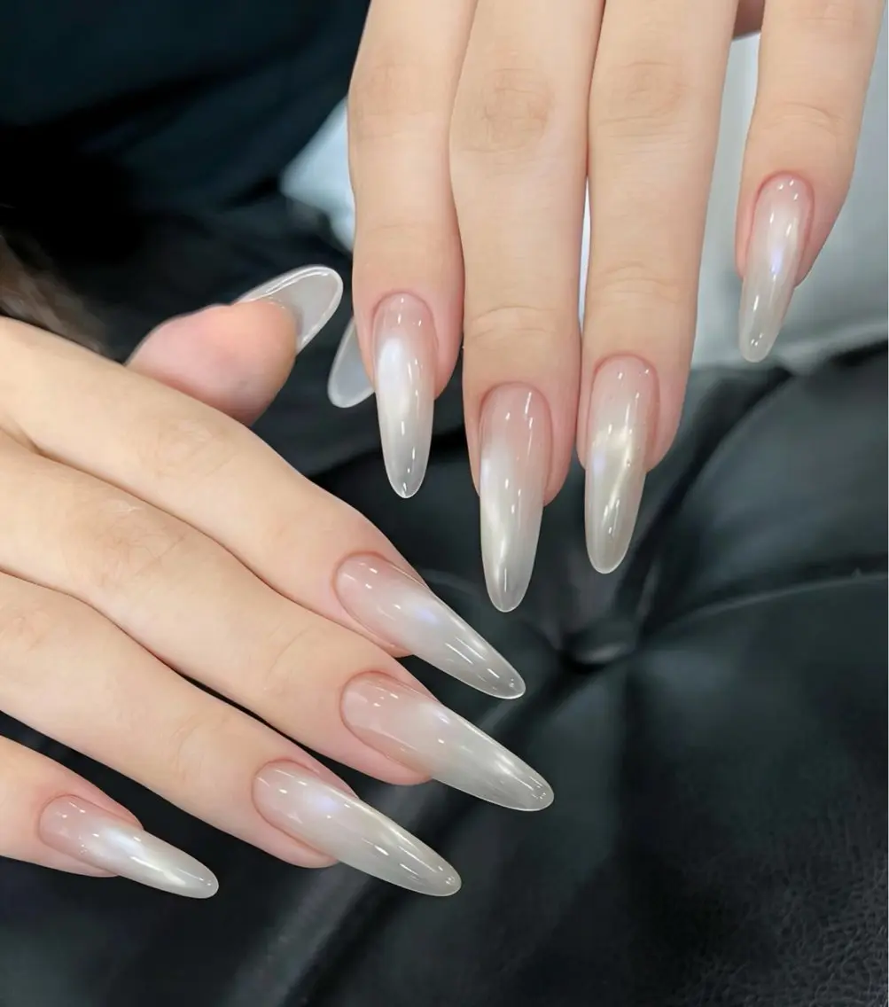 ネイル オーロラネイル 長さ出し フラッシュネイル フラワーネイル ホログラムネイル ハンドネイル 🎀 Ruruのネイルデザイン