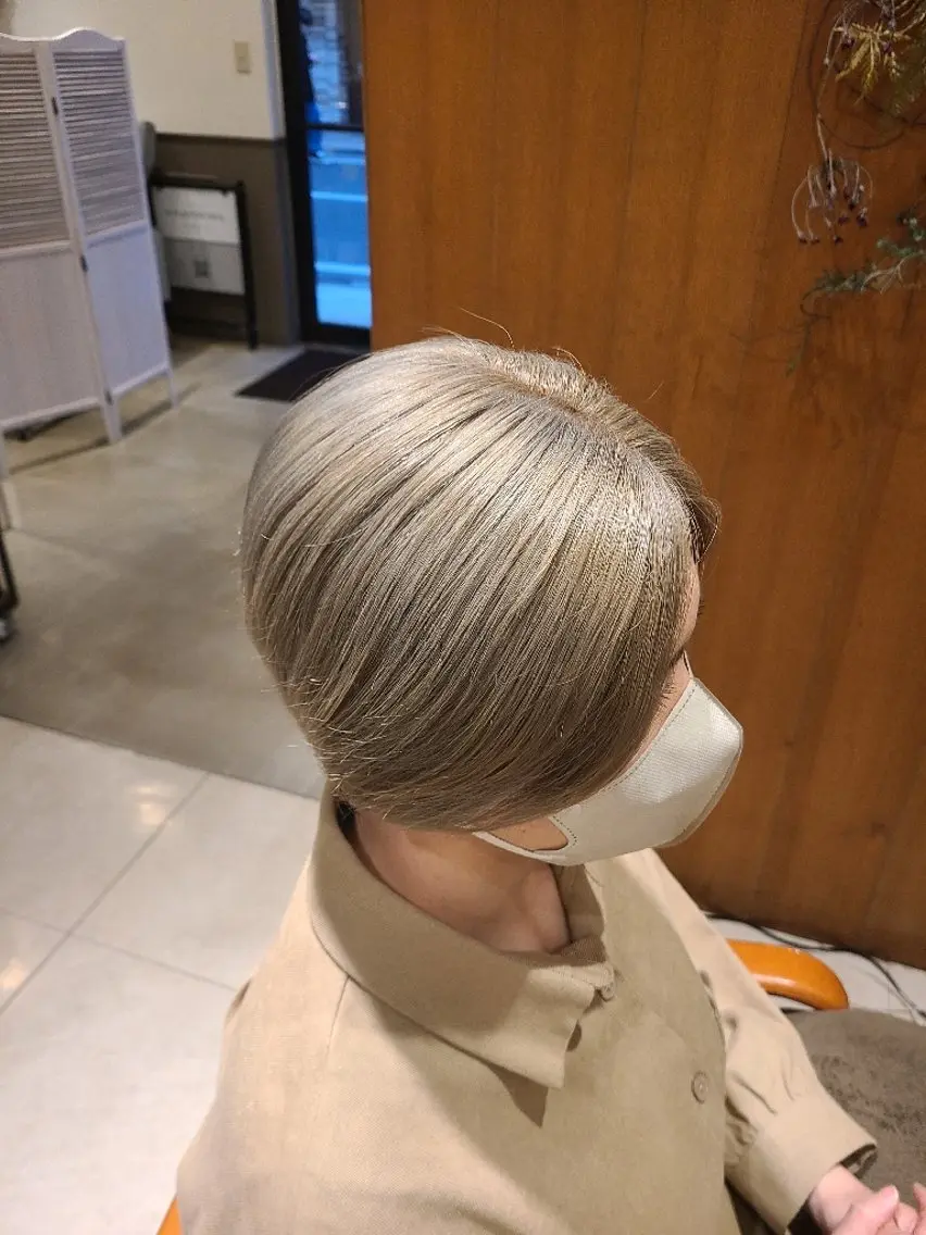 ショート カラー カット ヘアカラー トリートメント 中井 啓悟のヘアスタイル