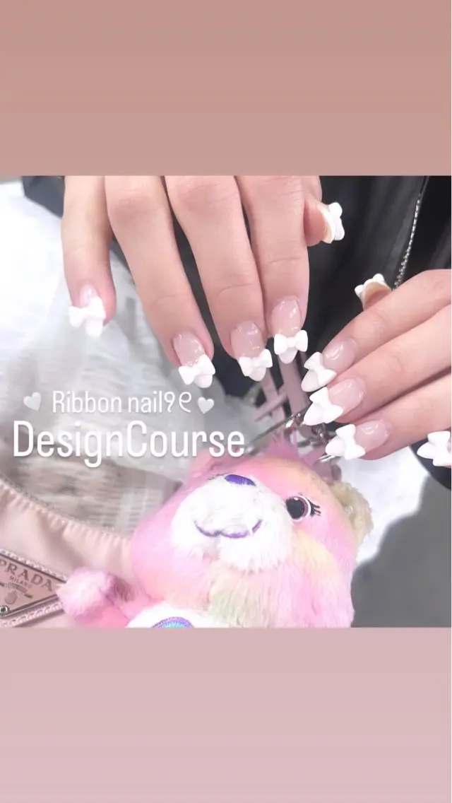 ネイル ハンドネイル 🧁fein. nana🩵のネイルデザイン
