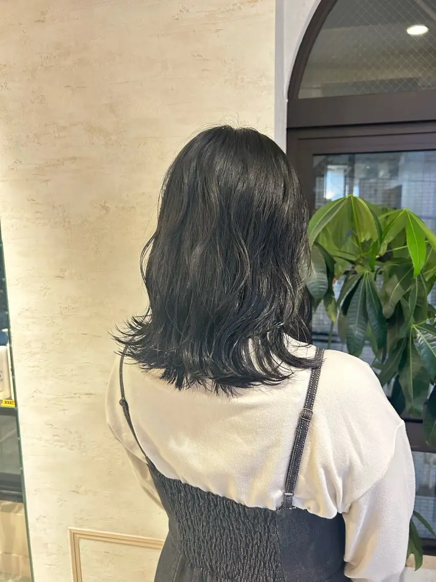 ショート レイヤーカット 艶カラー吉祥寺🌸 KAZUEのヘアスタイル