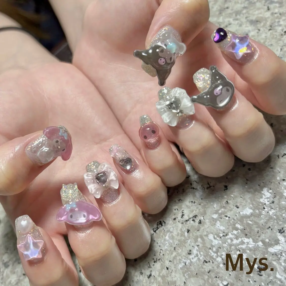 ネイル 持ち込み ハンドネイル Mys. 三上紗紀のネイルデザイン
