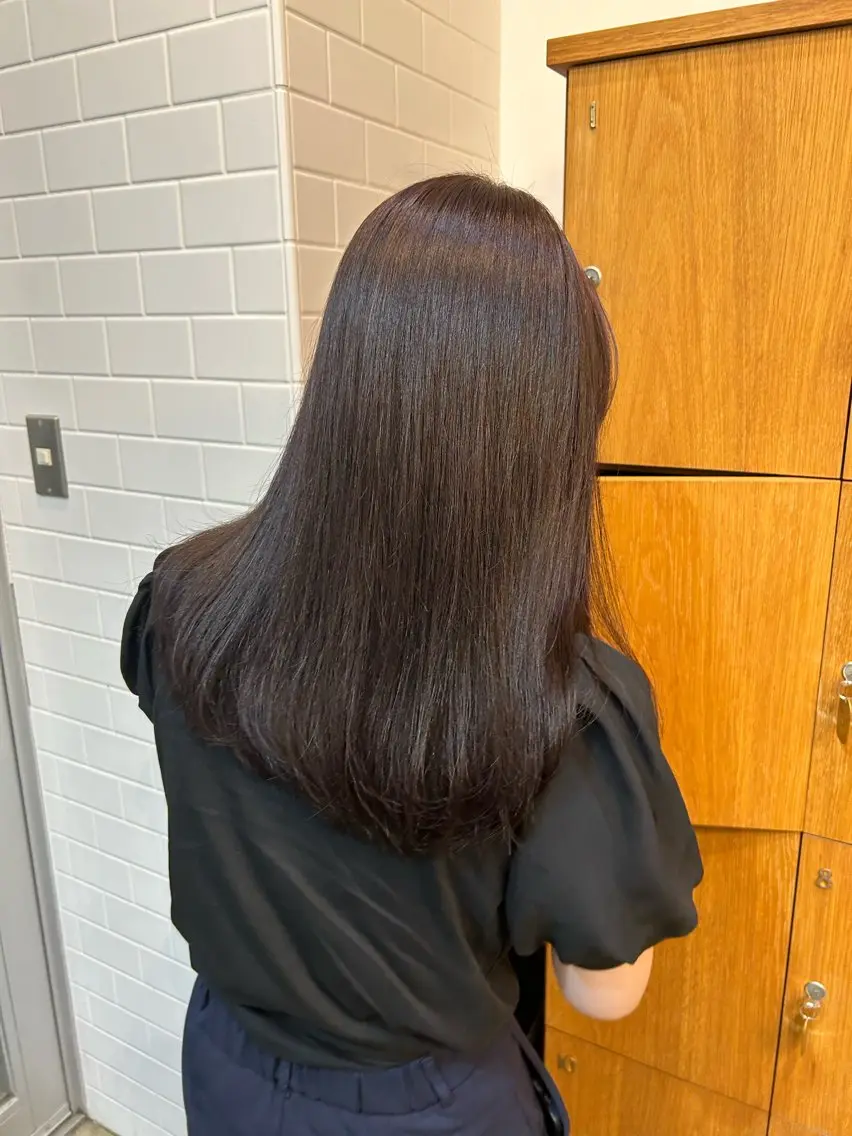 セミロング カラー 明津 桜空のヘアスタイル