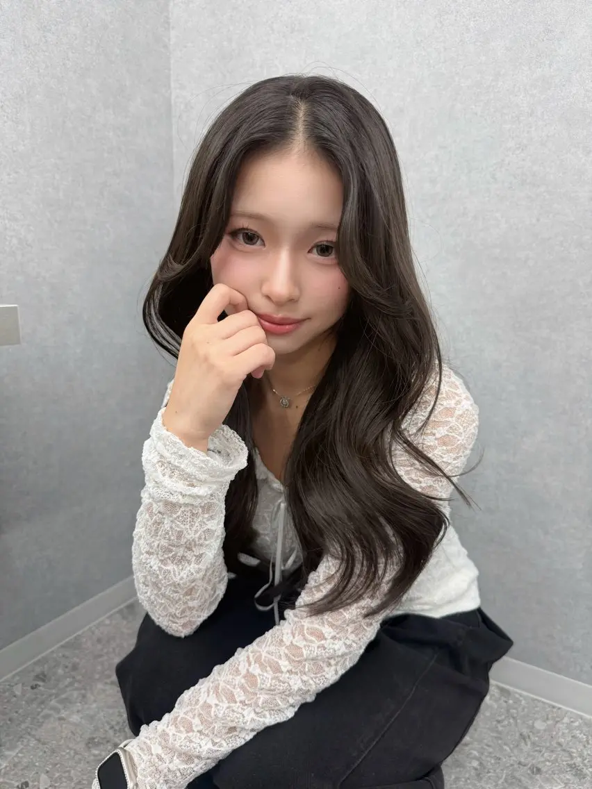 ロング カラー 透明感カラー 顔周りカット レイヤーカット カット ヘアカラー 結べるレイヤー/ 透明感カラー/和奏のヘアスタイル