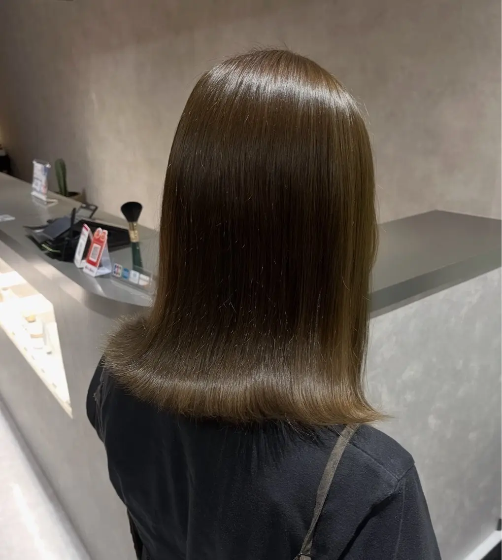 ミディアム カラー 透明感カラー オリーブカラー 髪質改善 縮毛矯正 トリートメント ヘアカラー 《.Xian》ナツミ /ボブ/顔周りカットのヘアスタイル
