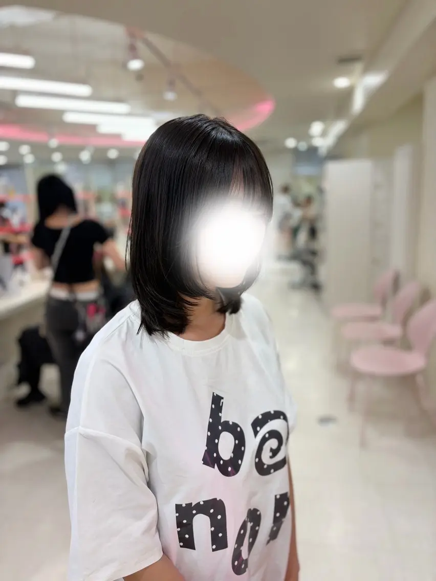 ショート カラー ボブレイヤー 透明感カラー グレージュ ボブ レイヤーカット カット ヘアカラー ヘアセット レイヤー×大人可愛い ベージュHARUNAのヘアスタイル