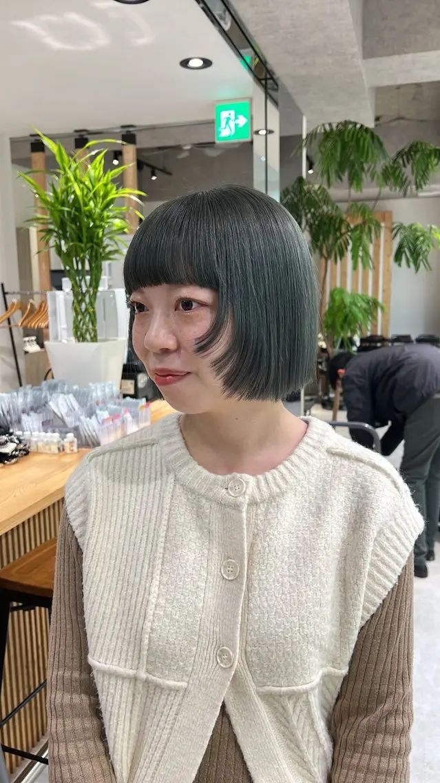 ショート カラー ボブ 顔まわりレイヤー 顔周りカット レイヤーカット カット ヘアカラー 透明感カラー/レイヤ ー/ MARIEのヘアスタイル
