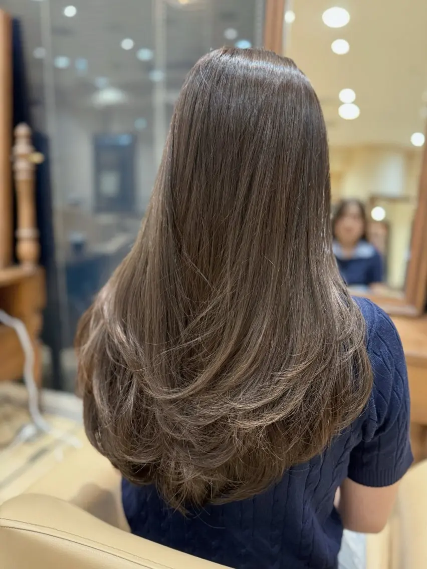 ロング カラー 透明感カラー 縮毛矯正 ヘアカラー 縮毛矯正 ZACC ayakaのヘアスタイル