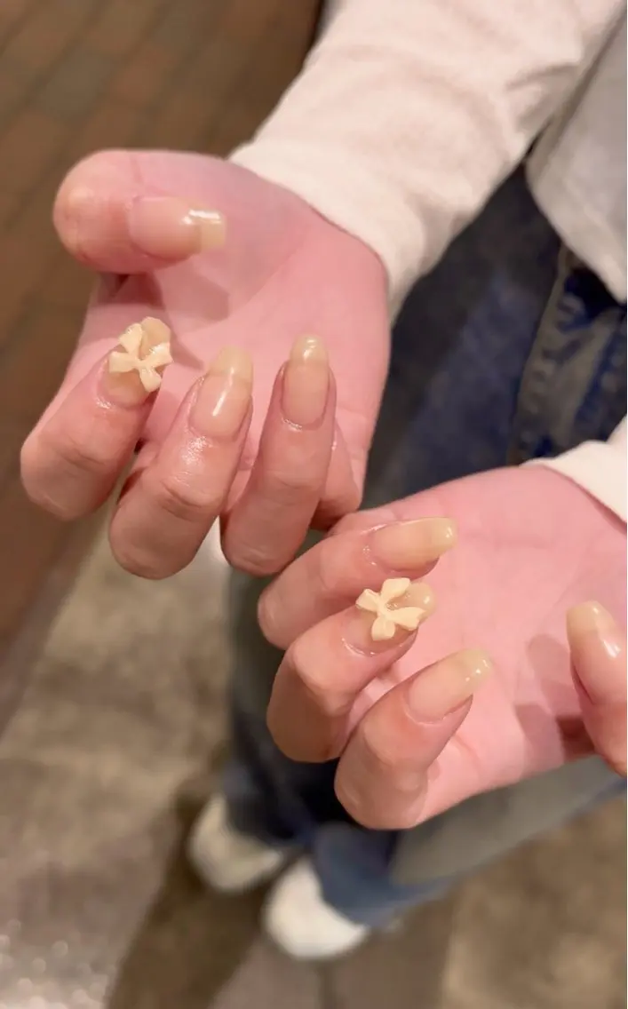 ネイル リボン モンタナ nailのネイルデザイン