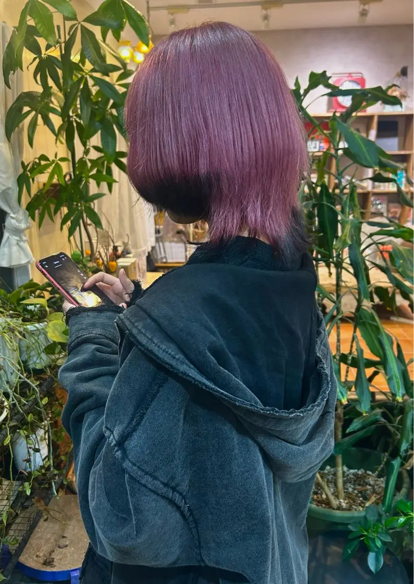 カラー MI KUのヘアスタイル