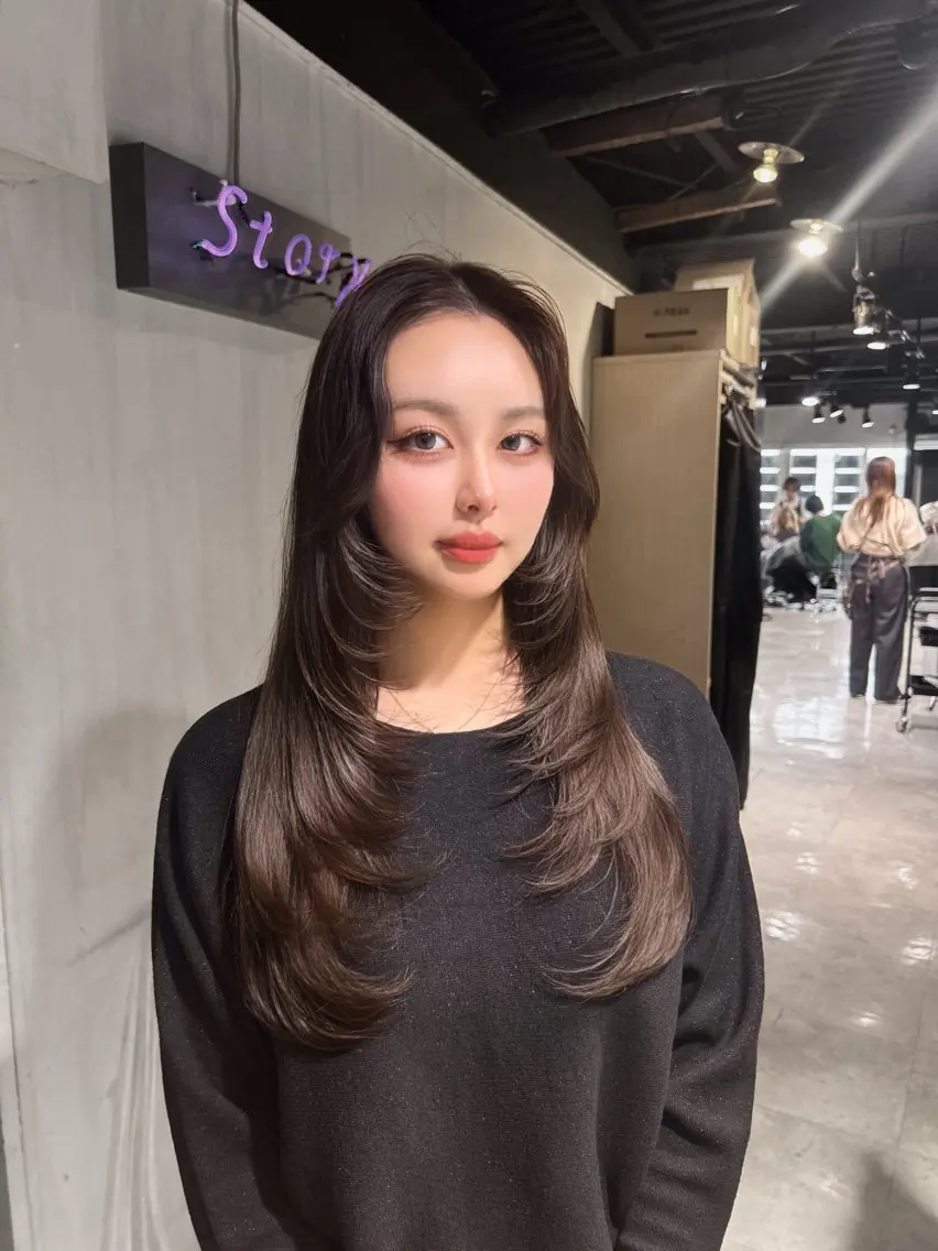 ロング 韓国風カラー 姫カット 韓国風ヘア レイヤーカット ワンホンレイヤー MEI🎀レイヤー 🎀韓国styleのヘアスタイル