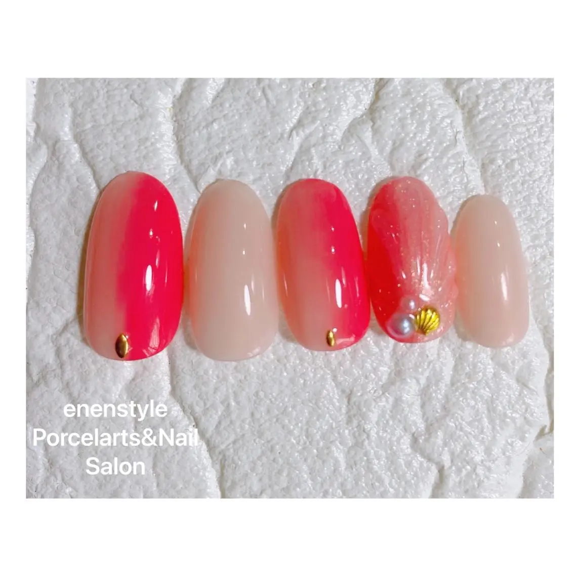 ミディアム ネイル 🐾enen style 🐾のネイルデザイン