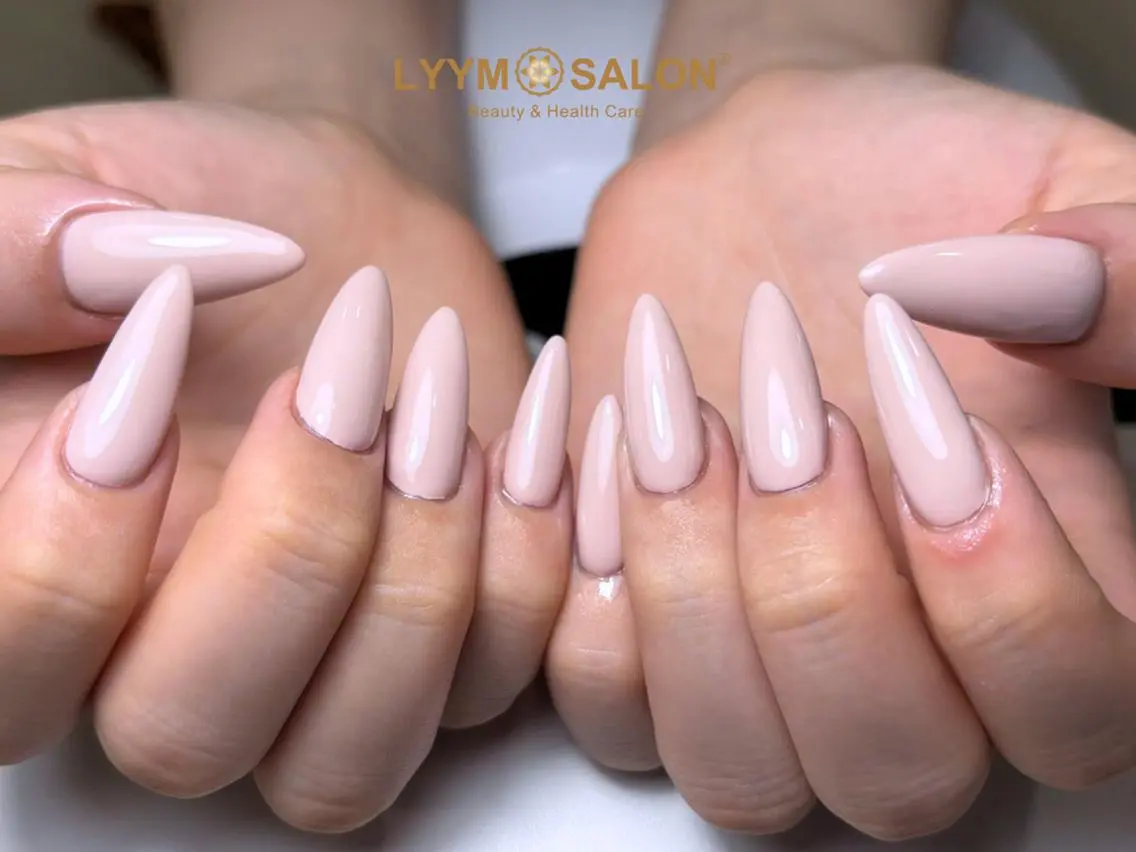 ネイル 韓国ネイル ロングネイル ワンカラーネイル ピンク シンプルネイル ハンドネイル LYYM Salonのネイルデザイン