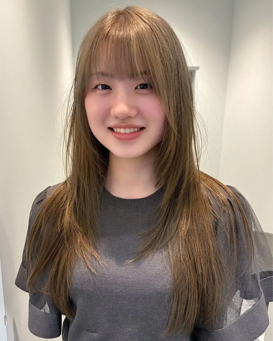ロング 顔まわりレイヤー 顔周りカット レイヤーカット 村上 奈乃果のヘアスタイル