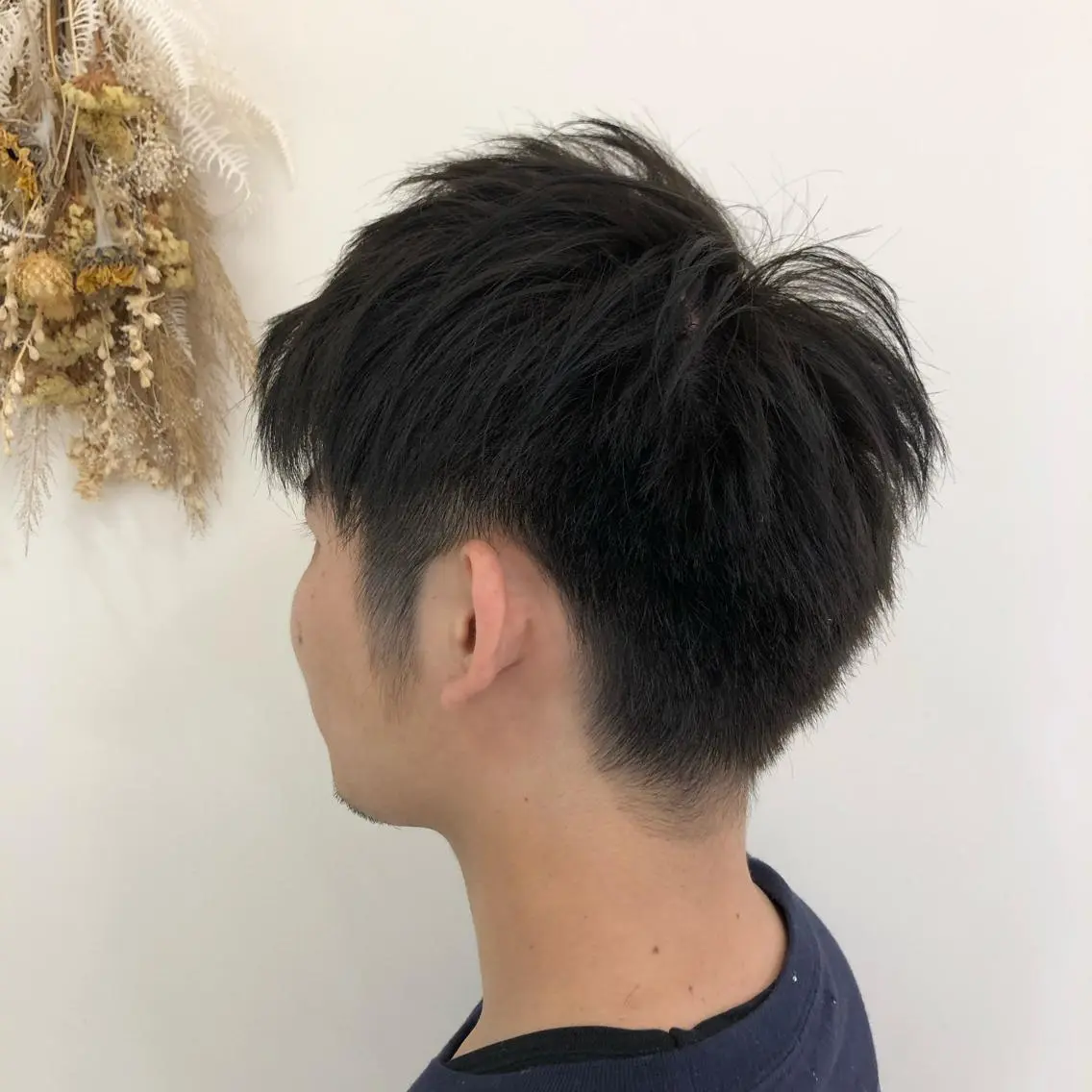 ショート カラー メンズ アップバング 刈り上げ アッシュ ショートヘア 【髪質改善】 梅田　聡のヘアスタイル
