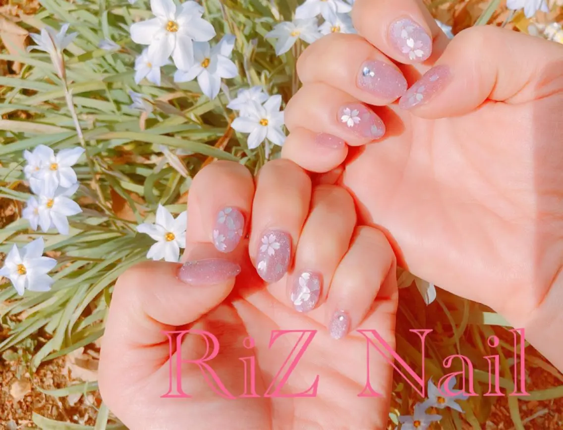 ネイル 桜ネイル キラキラネイル マグネットネイル 春ネイル RiZ nail salonのネイルデザイン
