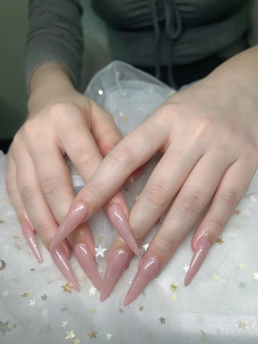 ネイル チークネイル 長さ出し ガーリー 韓国ネイル マグネットネイル Junn Nailのネイルデザイン