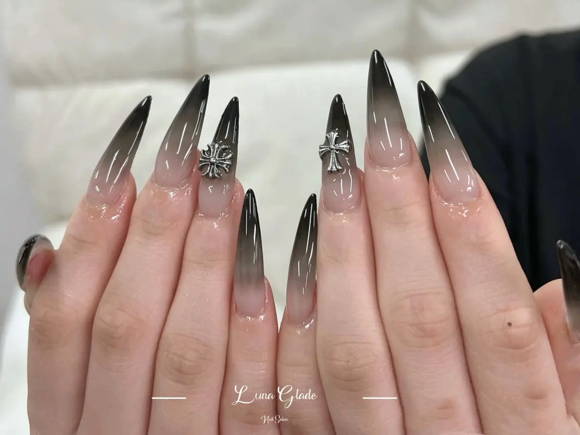 ネイル ハンドネイル Luna Gladeのネイルデザイン