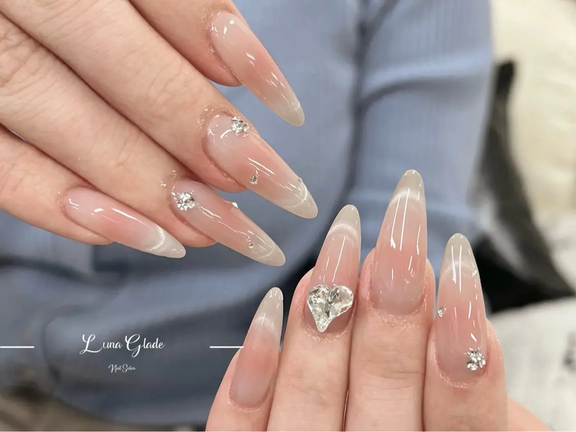 ネイル ハンドネイル Luna Gladeのネイルデザイン