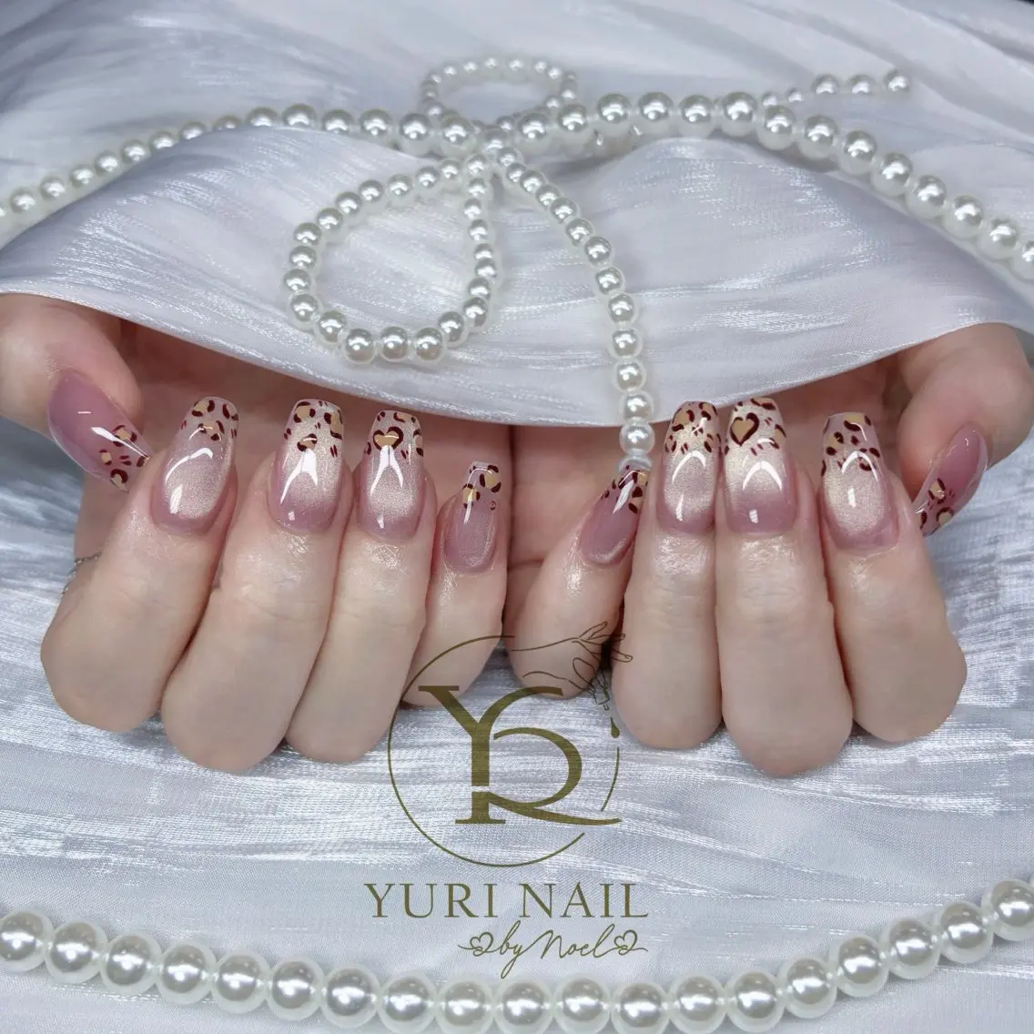 ネイル チークネイル フットネイル フレンチネイル グラデーション キラキラネイル ハンドネイル フットネイル ハンドケア YURI Nail Funabashiのネイルデザイン