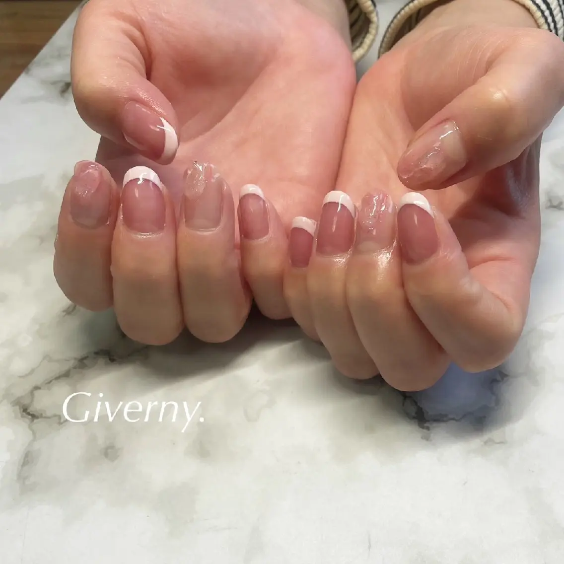 ネイル フレンチネイル ニュアンスネイル ピンク ハンドネイル Giverny .のネイルデザイン