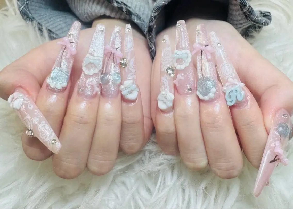ロング ハンドネイル ANH ゴテゴテネイルのネイルデザイン
