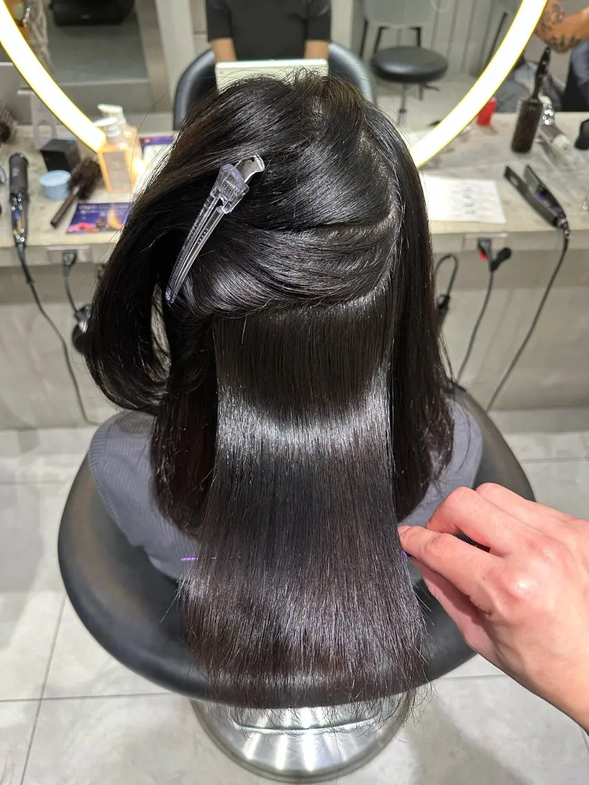 ミディアム カラー カット ヘアカラー 縮毛矯正 美髪矯正 レイヤーカット/加納のヘアスタイル