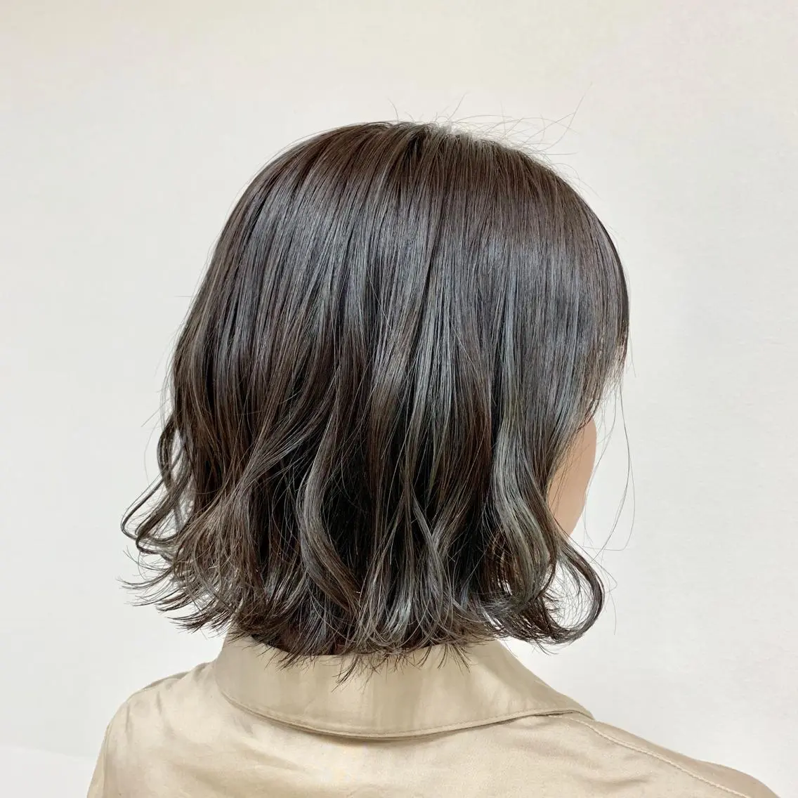 ミディアム カラー ヘアアレンジ ヘアカラー トリートメント 【Sweep】おじま のぞみのヘアスタイル