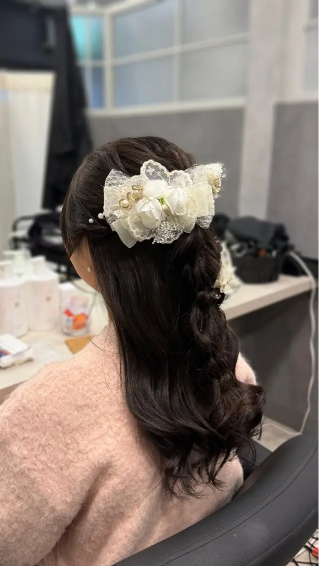 ロング ヘアアレンジ ハーフアップ 卒業式のヘアスタイル ヘアセット 加藤 あおいのヘアスタイル