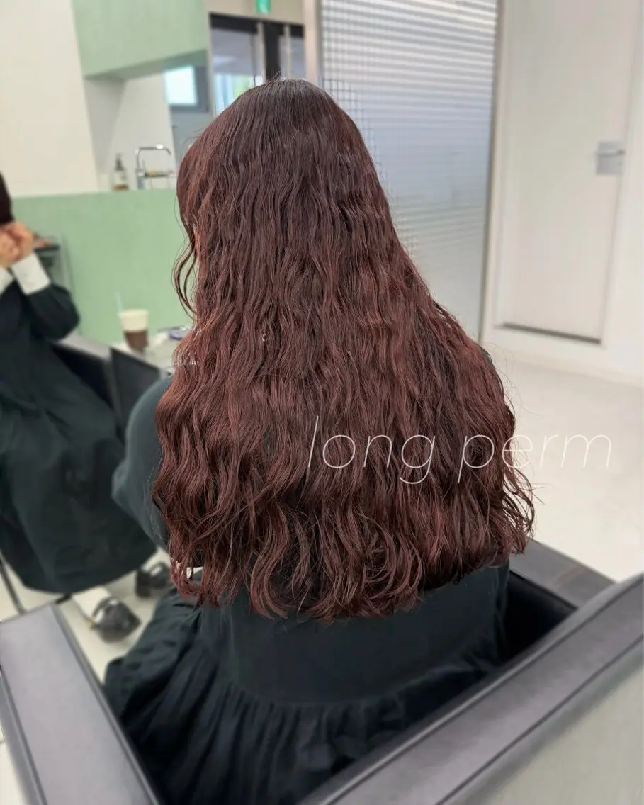 ロング カラー パーマ ブラウンカラー レッドカラー レッドブラウン ロング カット ヘアカラー パーマ トリートメント 【表参道】Ruri デジタルパーマのヘアスタイル