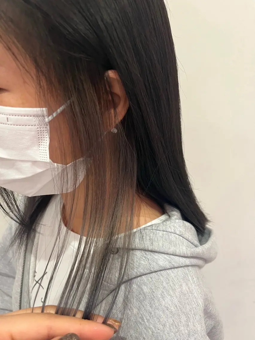 ミディアム カラー ramphy 柴原 夢奈のヘアスタイル