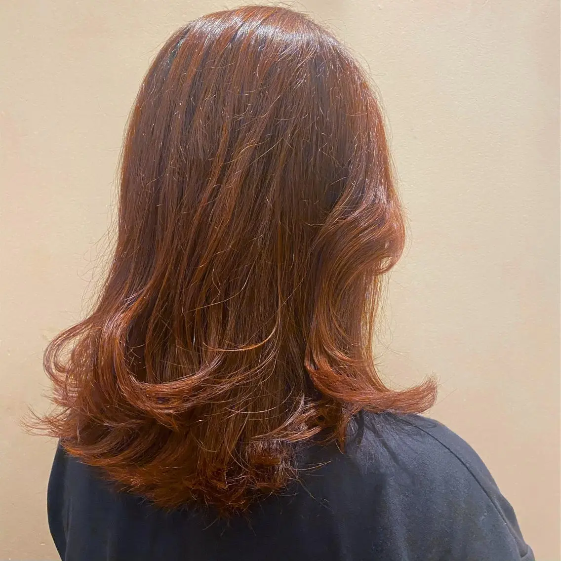 ミディアム カラー ブラウンカラー オレンジ オレンジブラウン くびれヘア ミヤワキ モモコのヘアスタイル