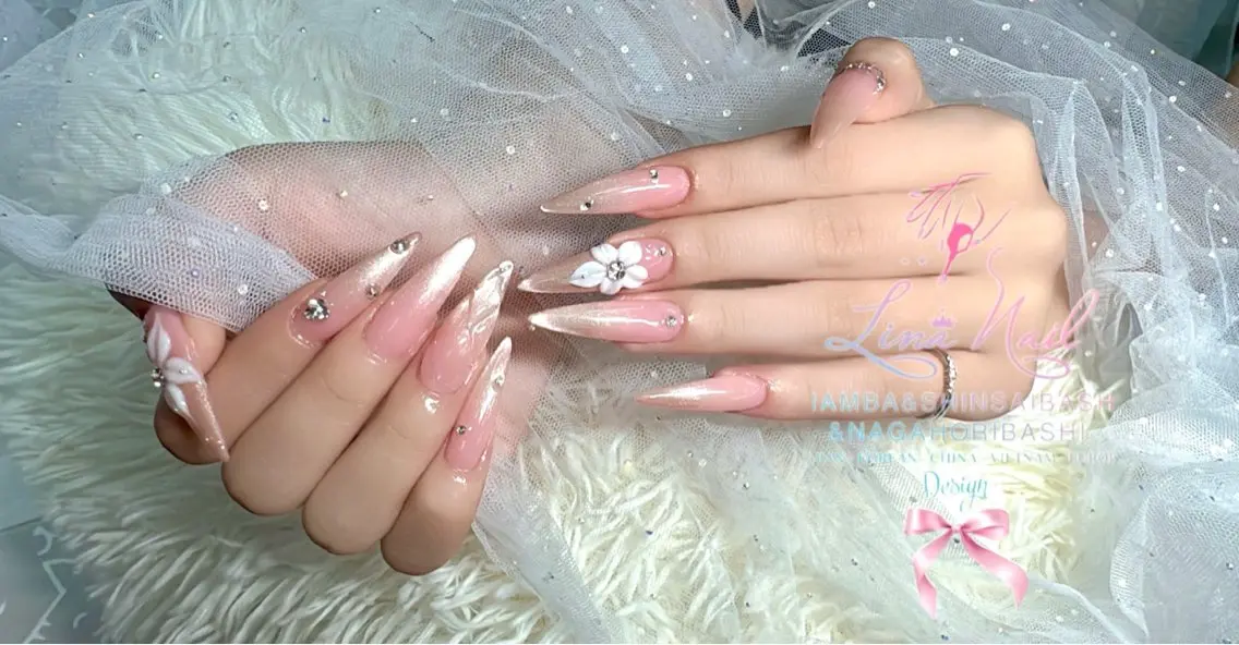 ネイル チークネイル 桜ネイル フラッシュネイル フットネイル ジェルネイル ハンドネイル リナネイル アメ村心斎橋店のネイルデザイン