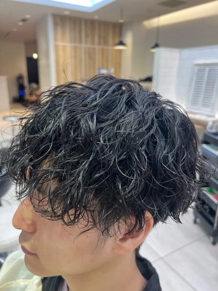 ショート パーマ メンズ カット パーマ トリートメント 🇺🇸サーフカール 🇺🇸ケンシロウのヘアスタイル