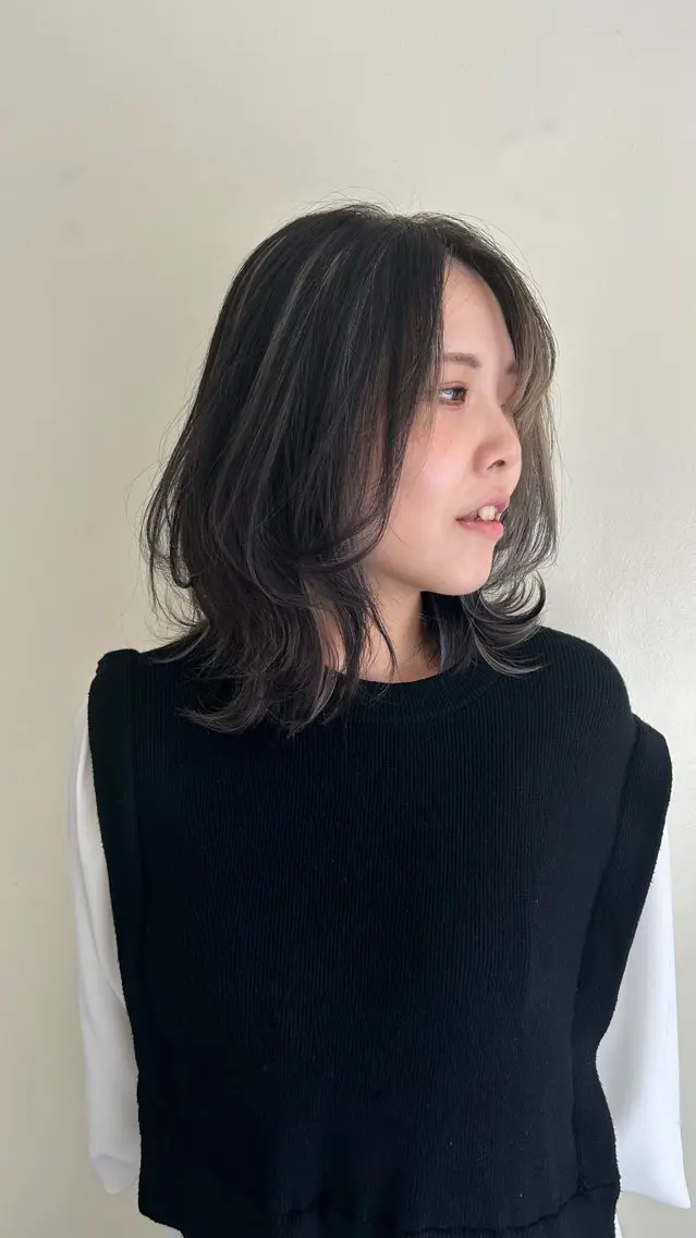 ミディアム カラー カット ヘアカラー トリートメント 塚田 銀太のヘアスタイル