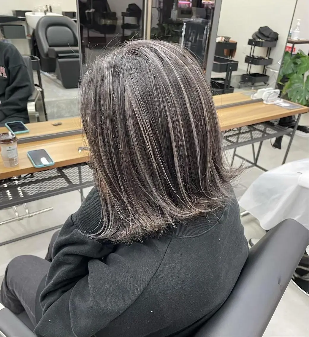 ミディアム ショートボブ ミディアムパーマ 韓国風カラー ボブ ハイライト hair terra ce M奈良店のヘアスタイル