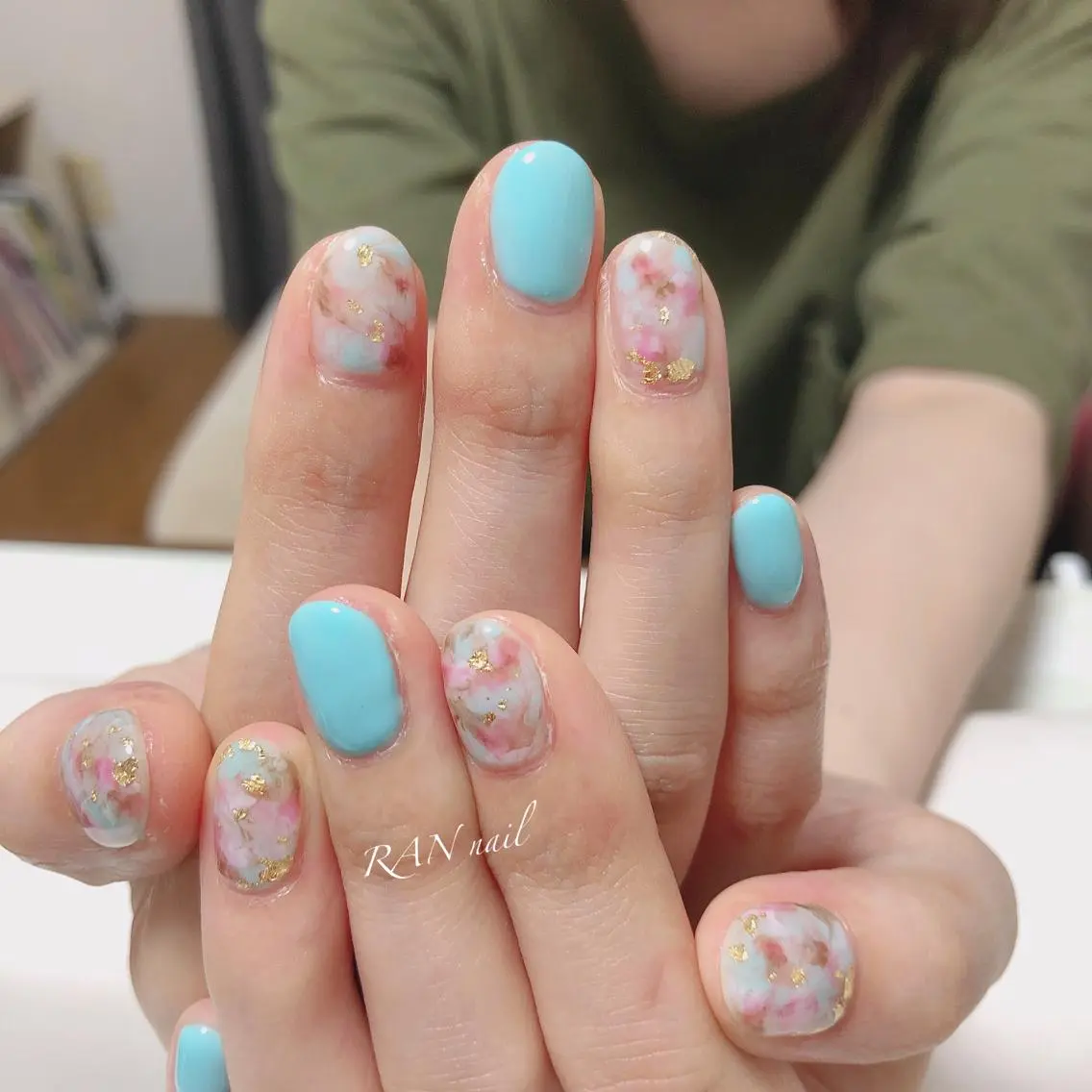 ネイル ブラウン 水色 ホワイト ハンドネイル フットネイル RAN nailのネイルデザイン
