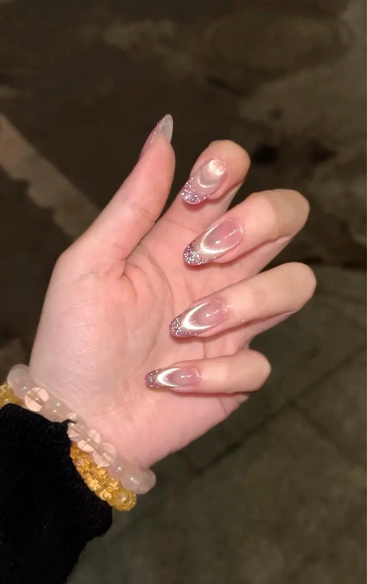 ネイル フレンチネイル ラメ(グリッター) ラメグラデーション マグネットネイル 持ち込み Unicorn Nail原宿表参道のネイルデザイン