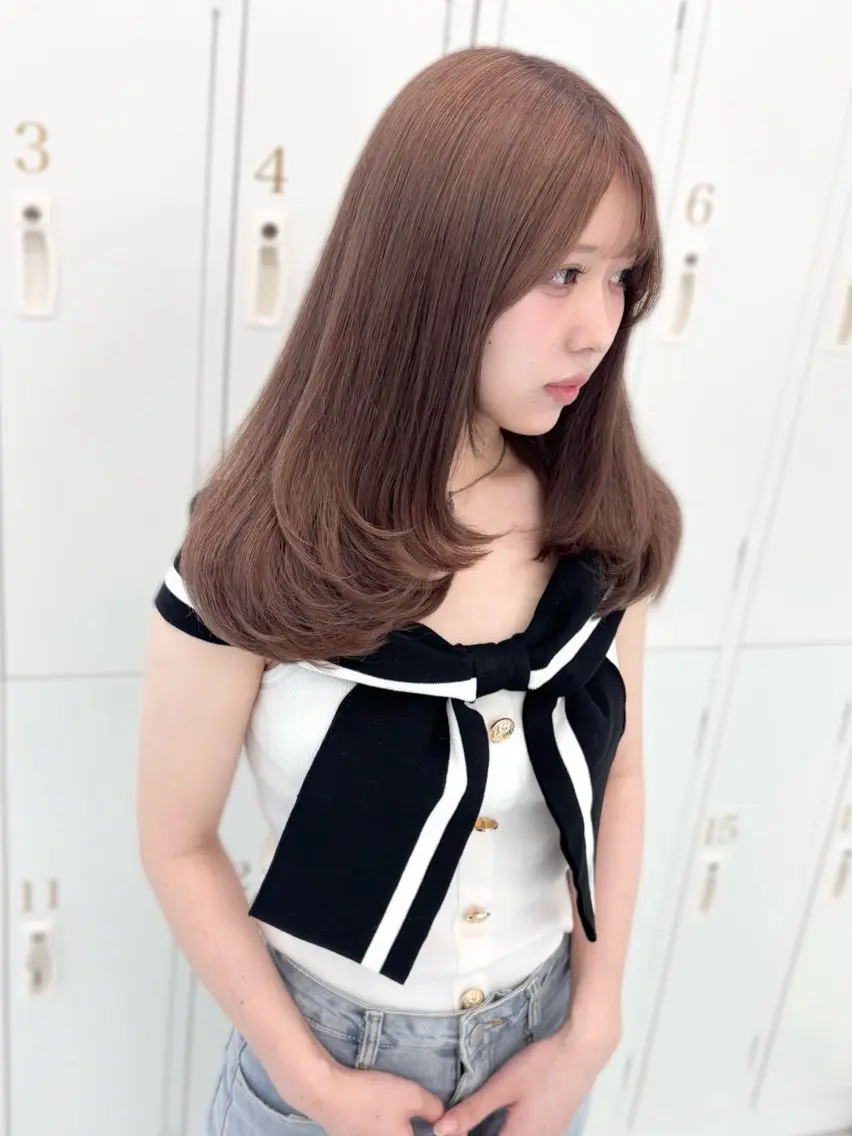 ミディアム カラー ミディアムレイヤー ベージュカラー ブリーチ ミルクティーベージュ レイヤーカット カット ヘアカラー トリートメント 盛れる顔周り🤍渋谷 Risa🎀のヘアスタイル
