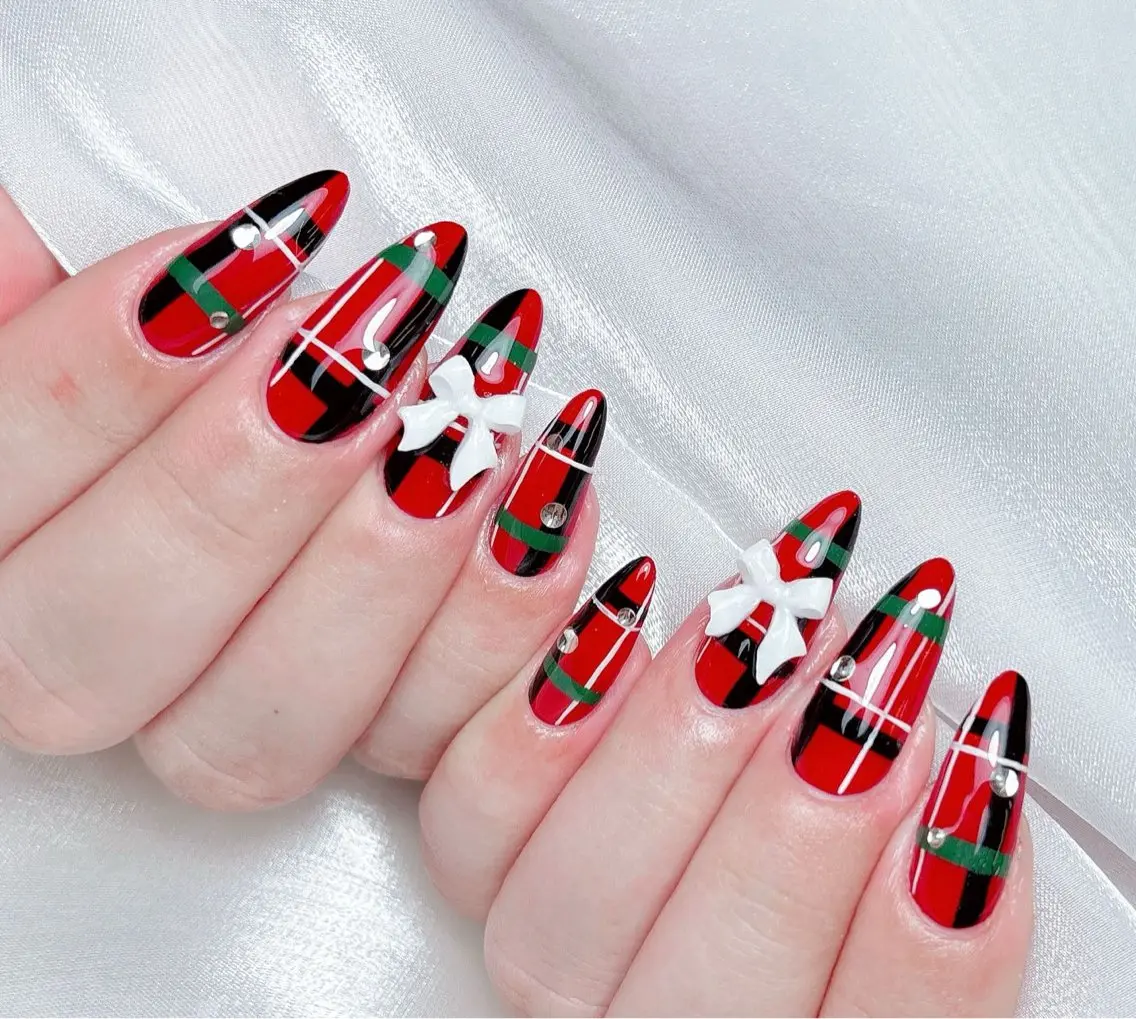 ネイル ハンドネイル M🌷nail 長さだし専門店のネイルデザイン