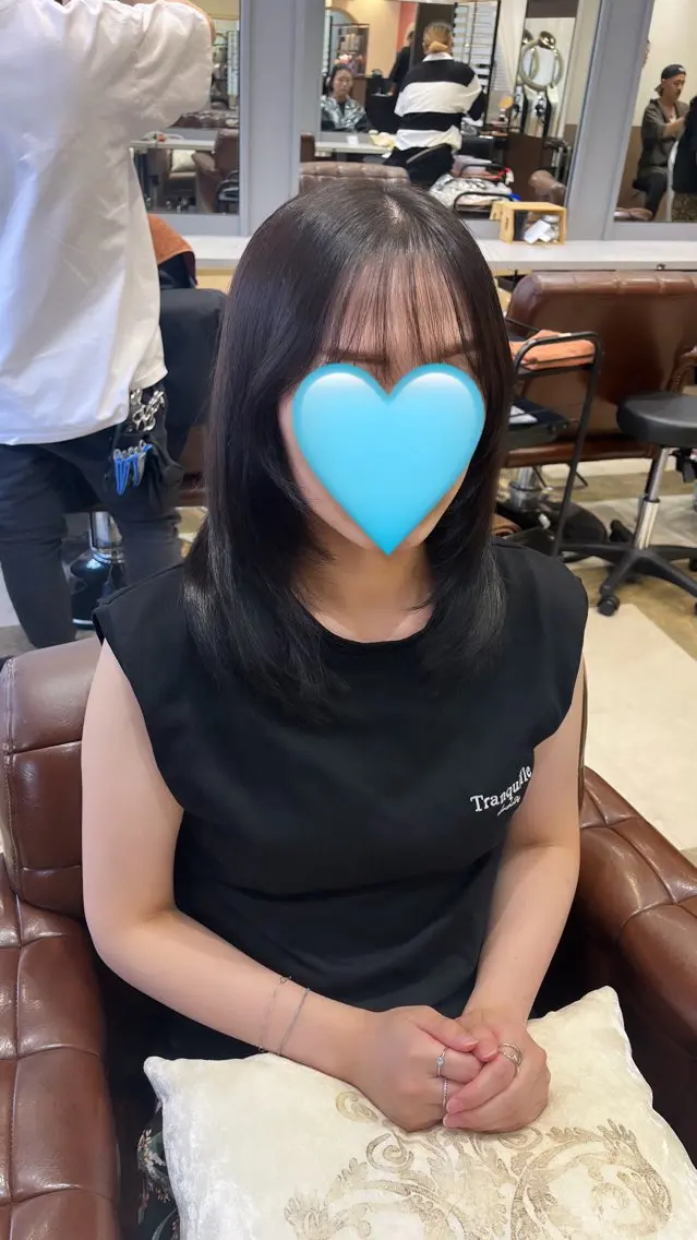 ミディアム 顔まわりレイヤー 顔周りカット レイヤーカット okada riruのヘアスタイル