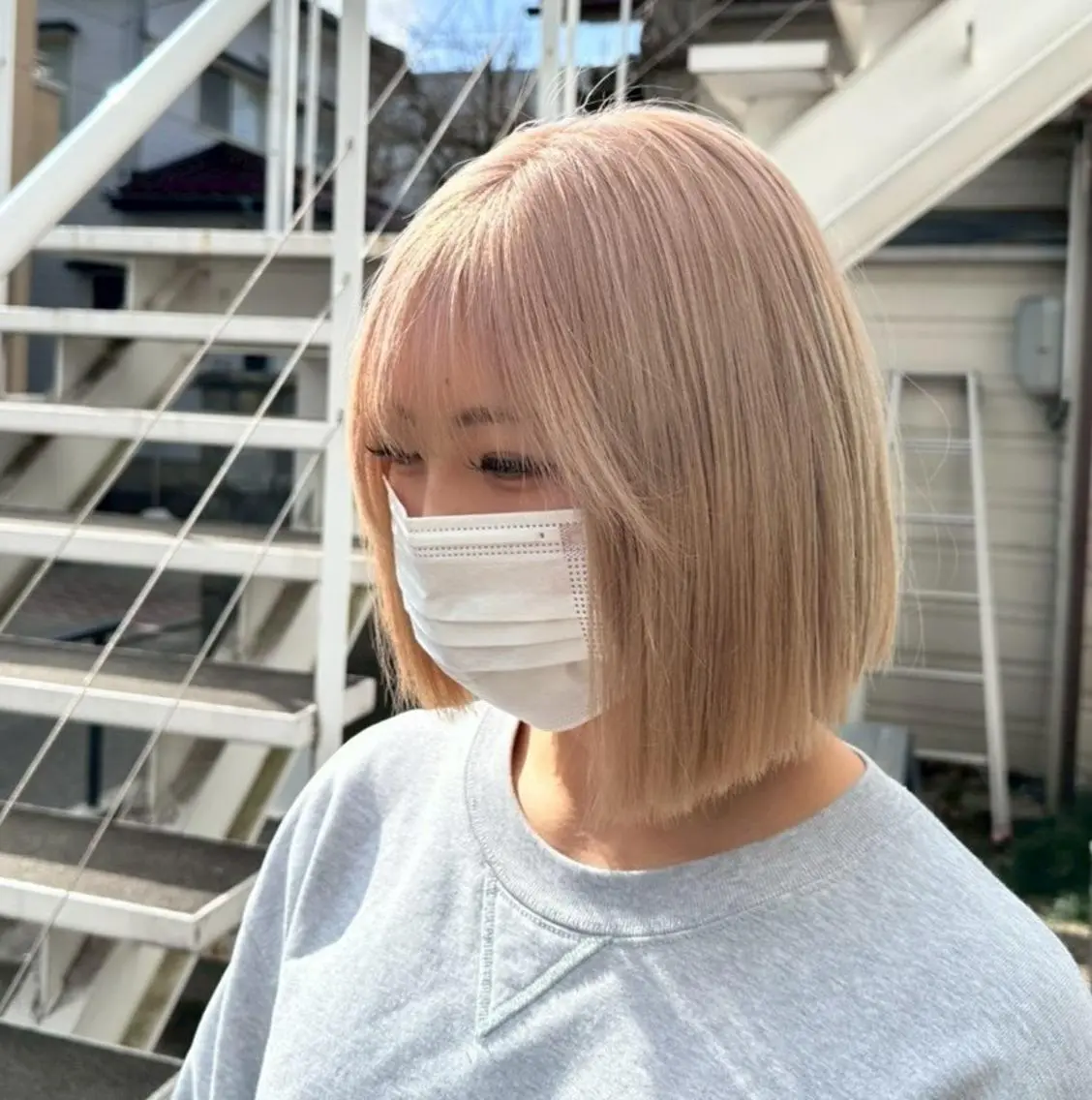 ショート 透けるミルクティー ☕赤味ゼロ★はる吉のヘアスタイル