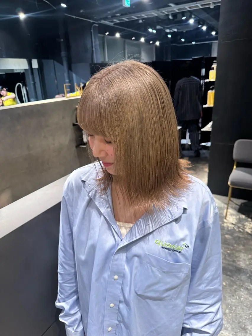 ミディアム 🦁ブリーチカラー 💎紫音のヘアスタイル