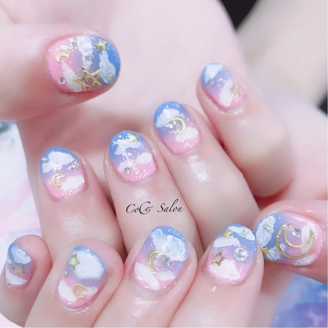 ネイル ブルー 長さ出し ジェルネイル グラデーション キラキラネイル CoCoSalon ネイル/まつ毛予約のネイルデザイン