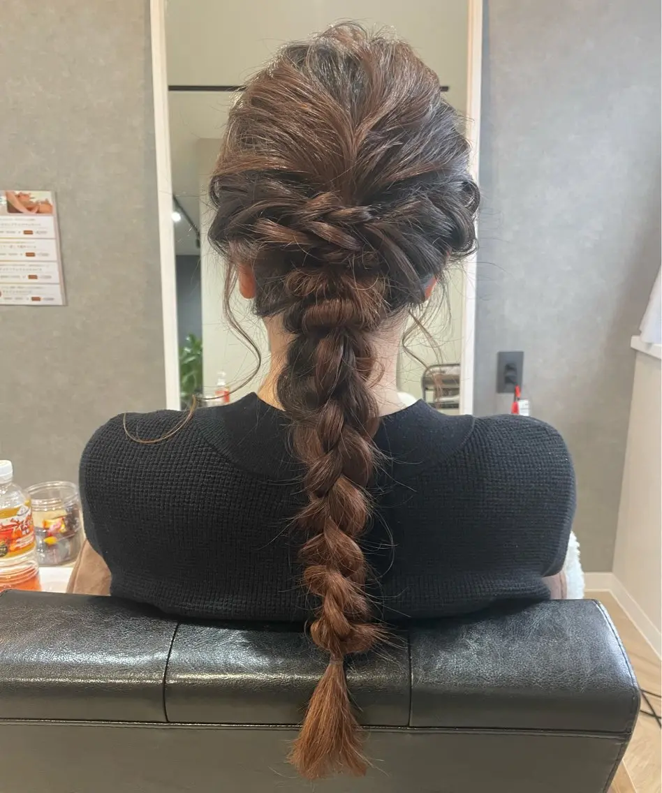 ヘアアレンジ Re room. 女性スタイリストのヘアスタイル