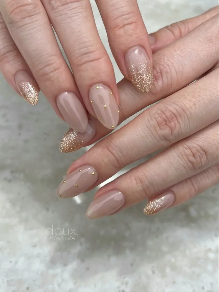 ネイル ドット フラッシュネイル 韓国ネイル ニュアンスネイル ワンカラーネイル doux. nailのネイルデザイン