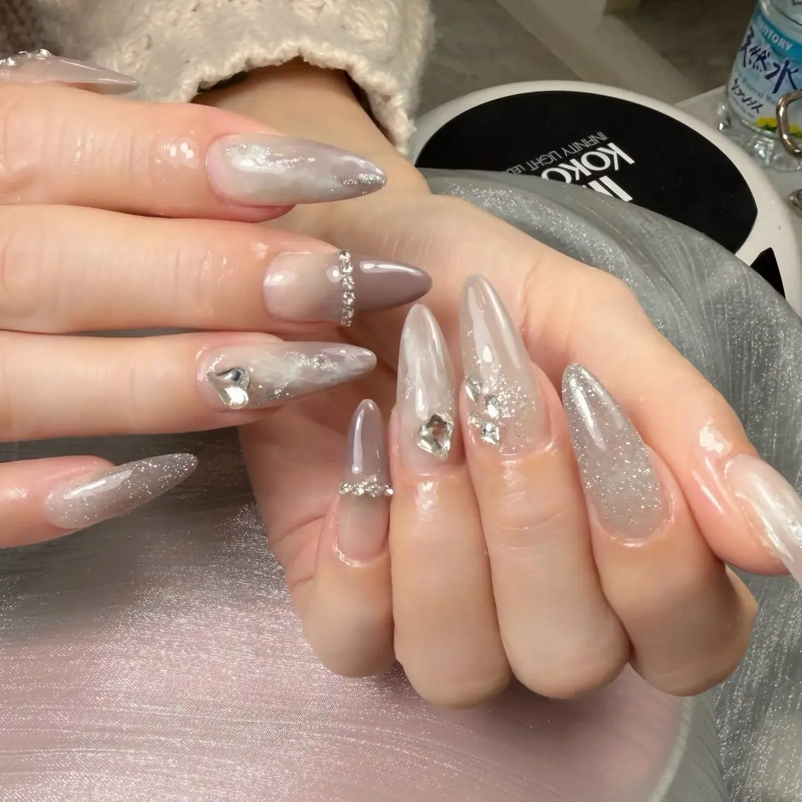 ネイル チークネイル フレンチネイル グラデーション キラキラネイル 韓国ネイル ハンドネイル HIKARIHANA NAILのネイルデザイン