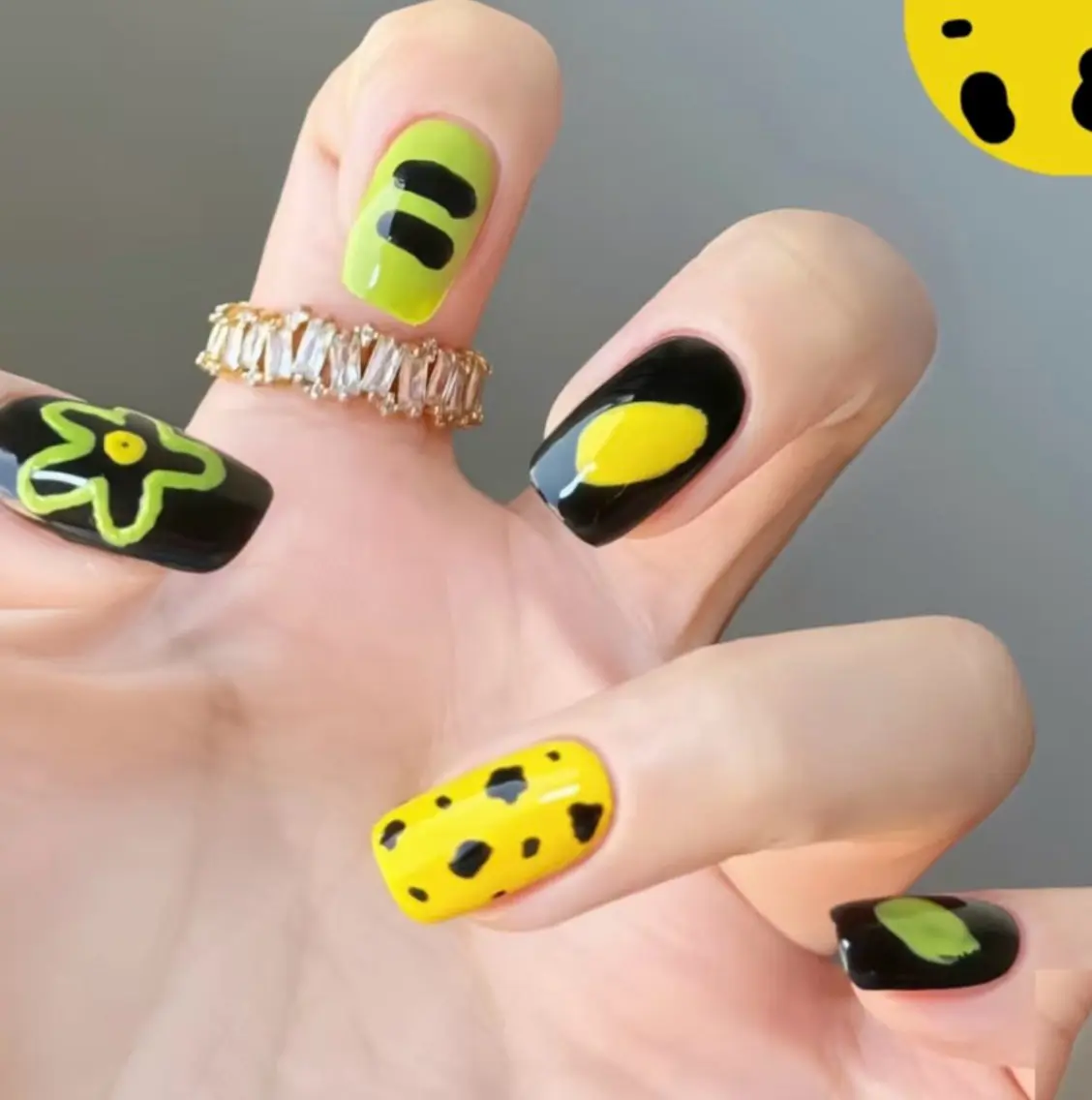 ネイル ハンドネイル H3 Nail Tsuki🦋💙のネイルデザイン