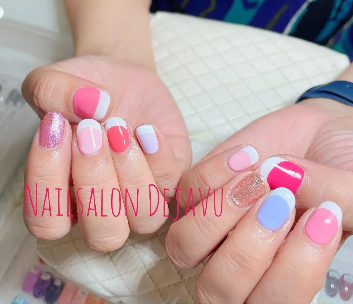 ネイル フレンチネイル ラメ(グリッター) ピンク 春ネイル Nail salon Dejavu 🌿のネイルデザイン